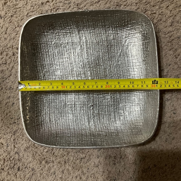 Gorgeous Metal Catch All Tray 12”X12”X2” Hand-crafted by a skilled Artisans - Picture 4 of 8